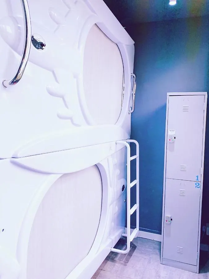 ** Capsule hotel Met A Space Pod @ Boat Quay Singapore Singapore