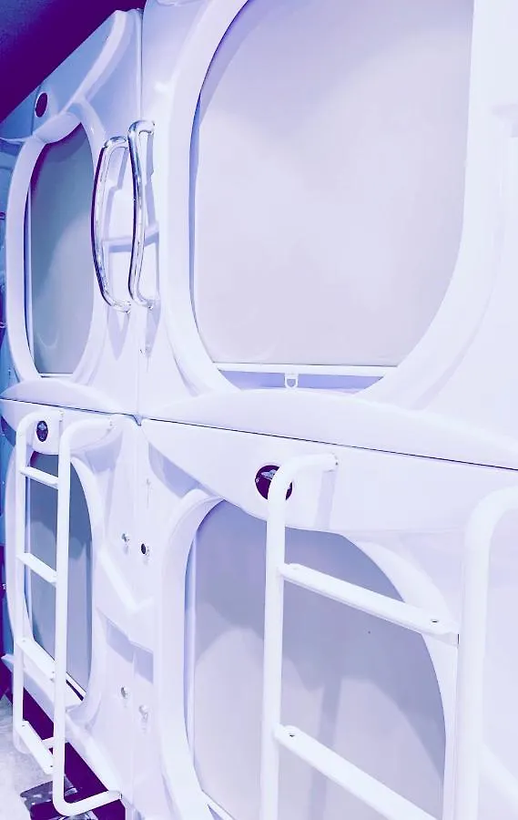 Met A Space Pod @ Boat Quay Singapore 2*,  Singapore